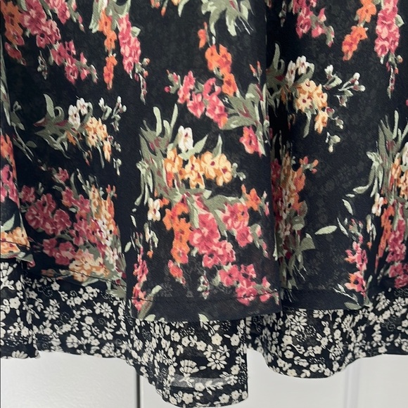 Floral Two layer Black Skirt - Picture 3 of 3